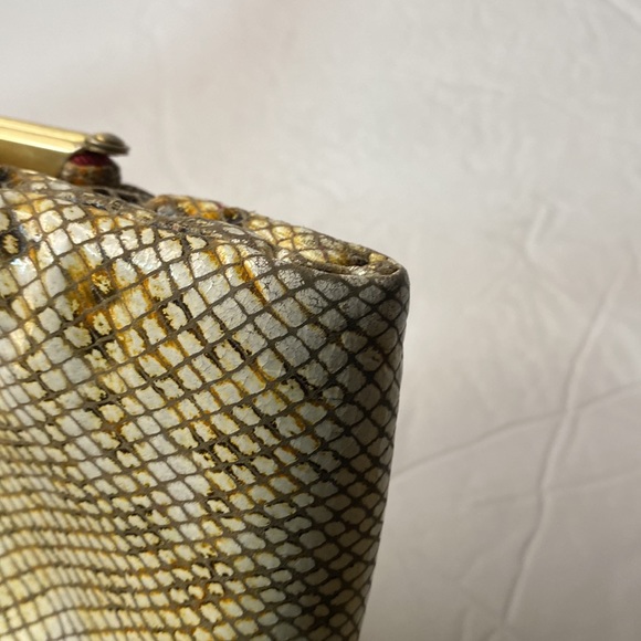 Hobo Lauren gold cream wallet - Picture 8 of 11